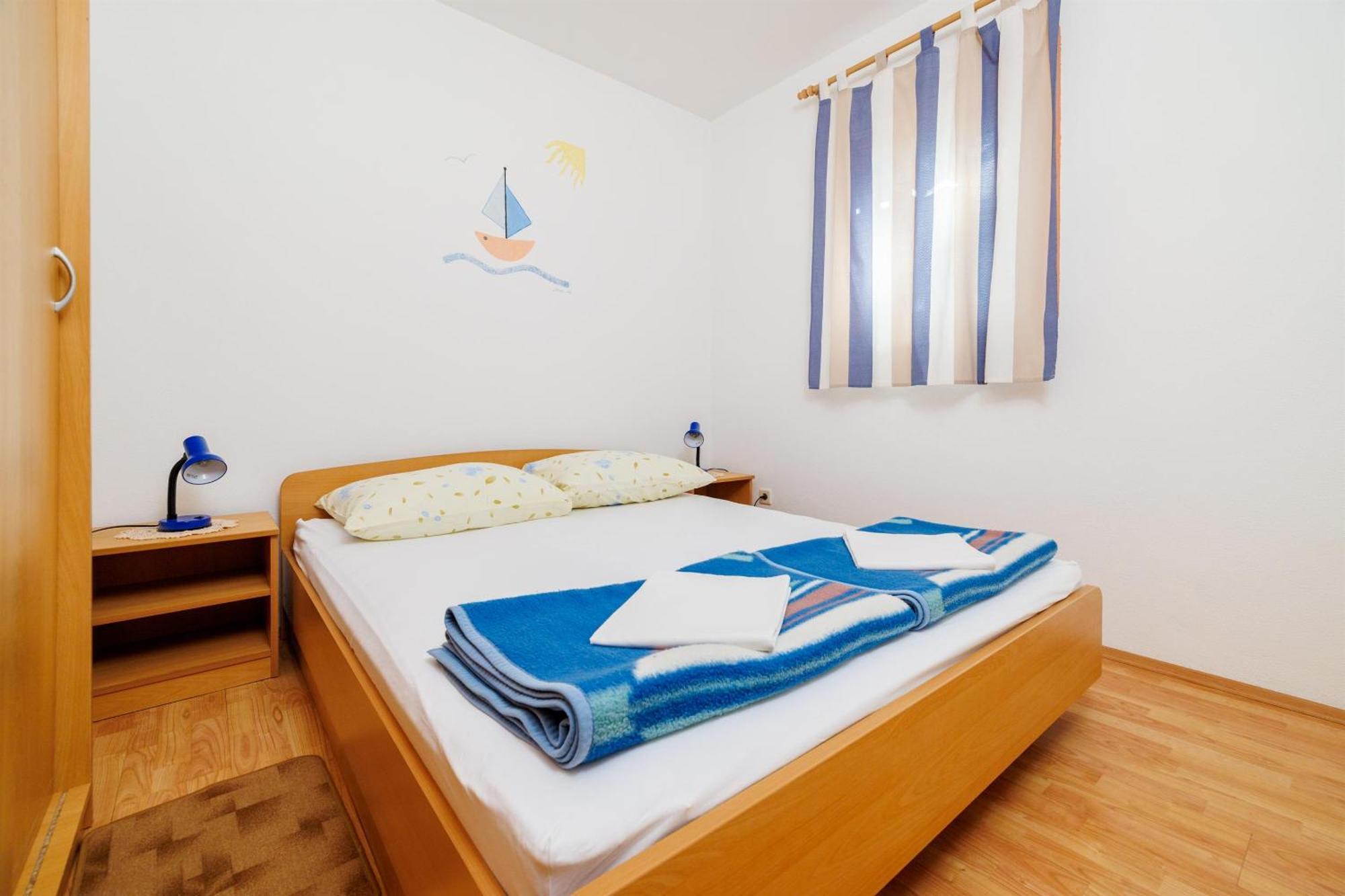 Apartment Julija ポヴィレ エクステリア 写真