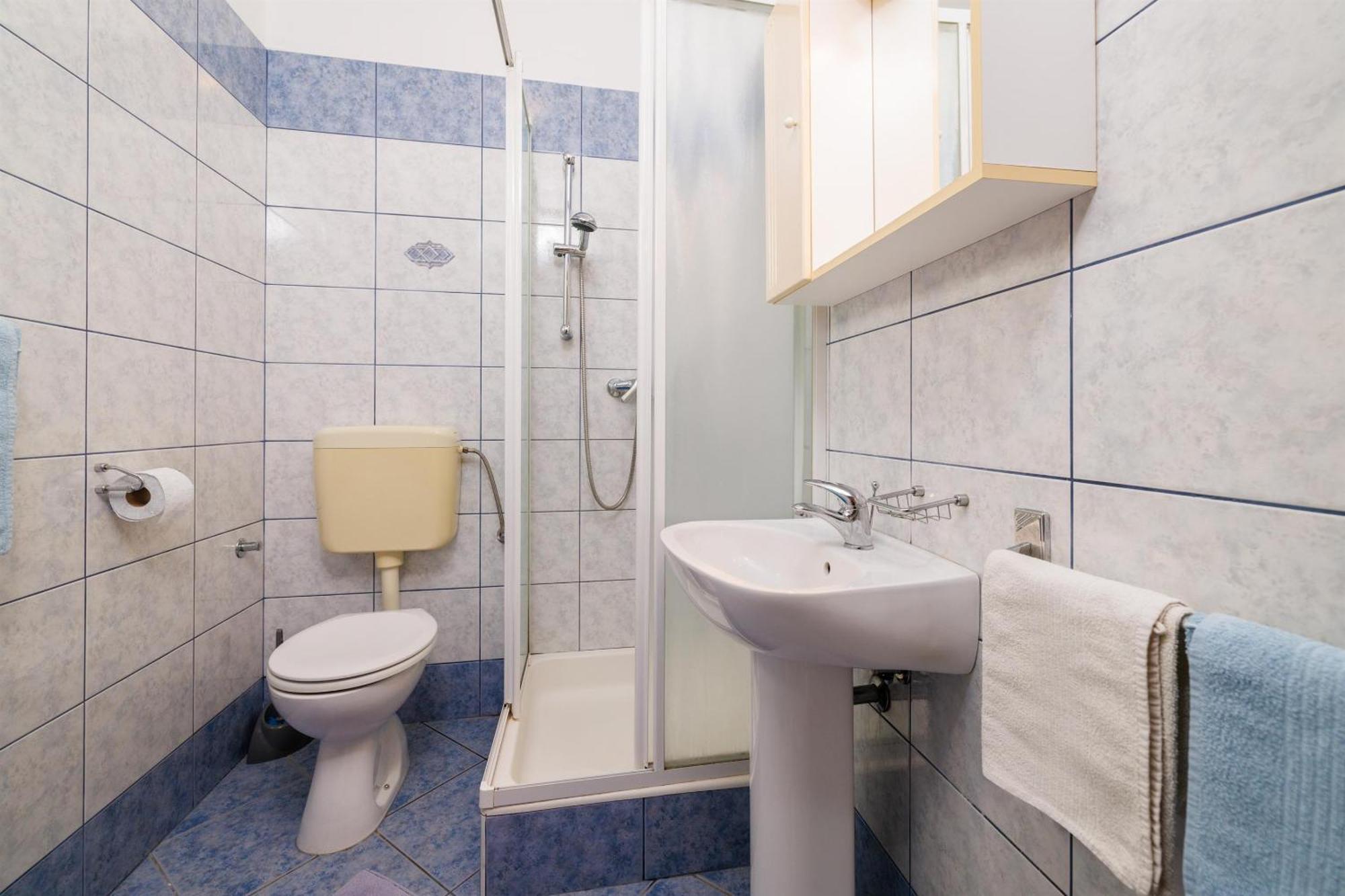 Apartment Julija ポヴィレ エクステリア 写真