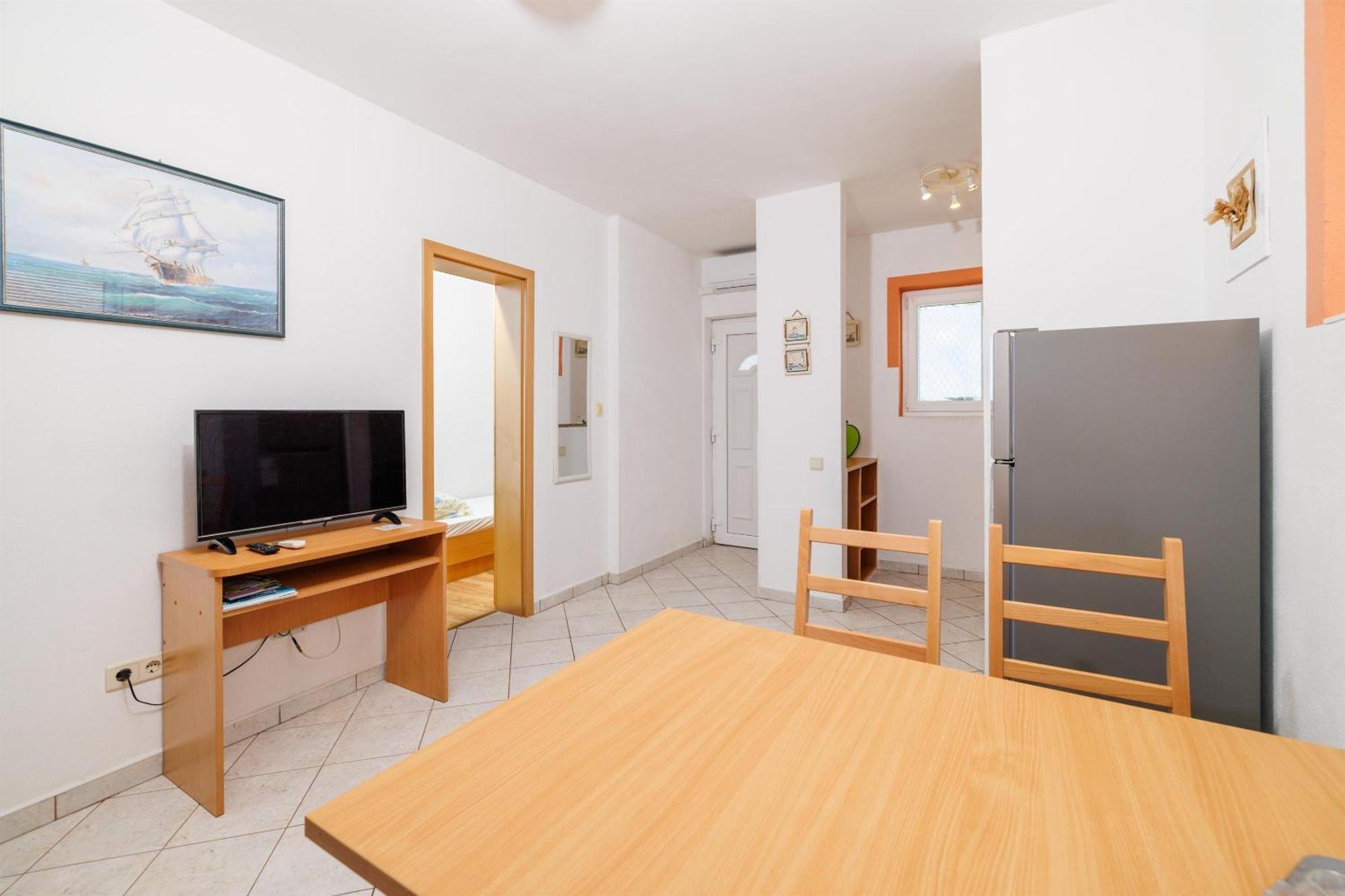 Apartment Julija ポヴィレ エクステリア 写真